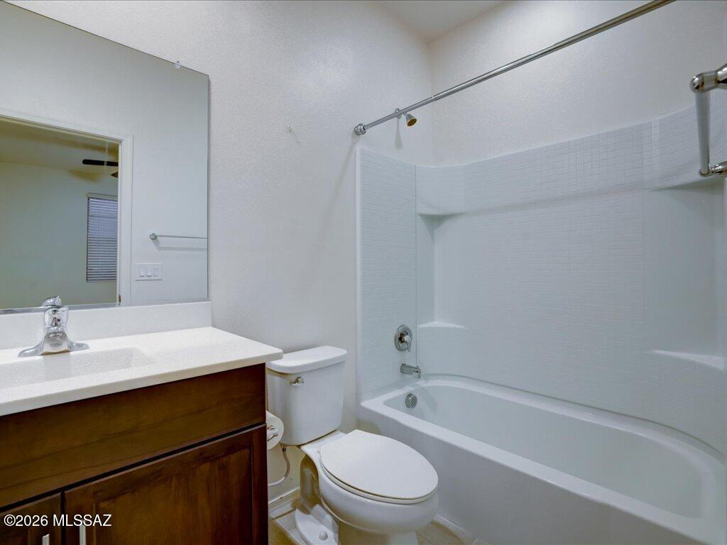 14031 East Golden Oaks Road Vail, AZ 85641 - Photo 29 of 40 11-23Interior2