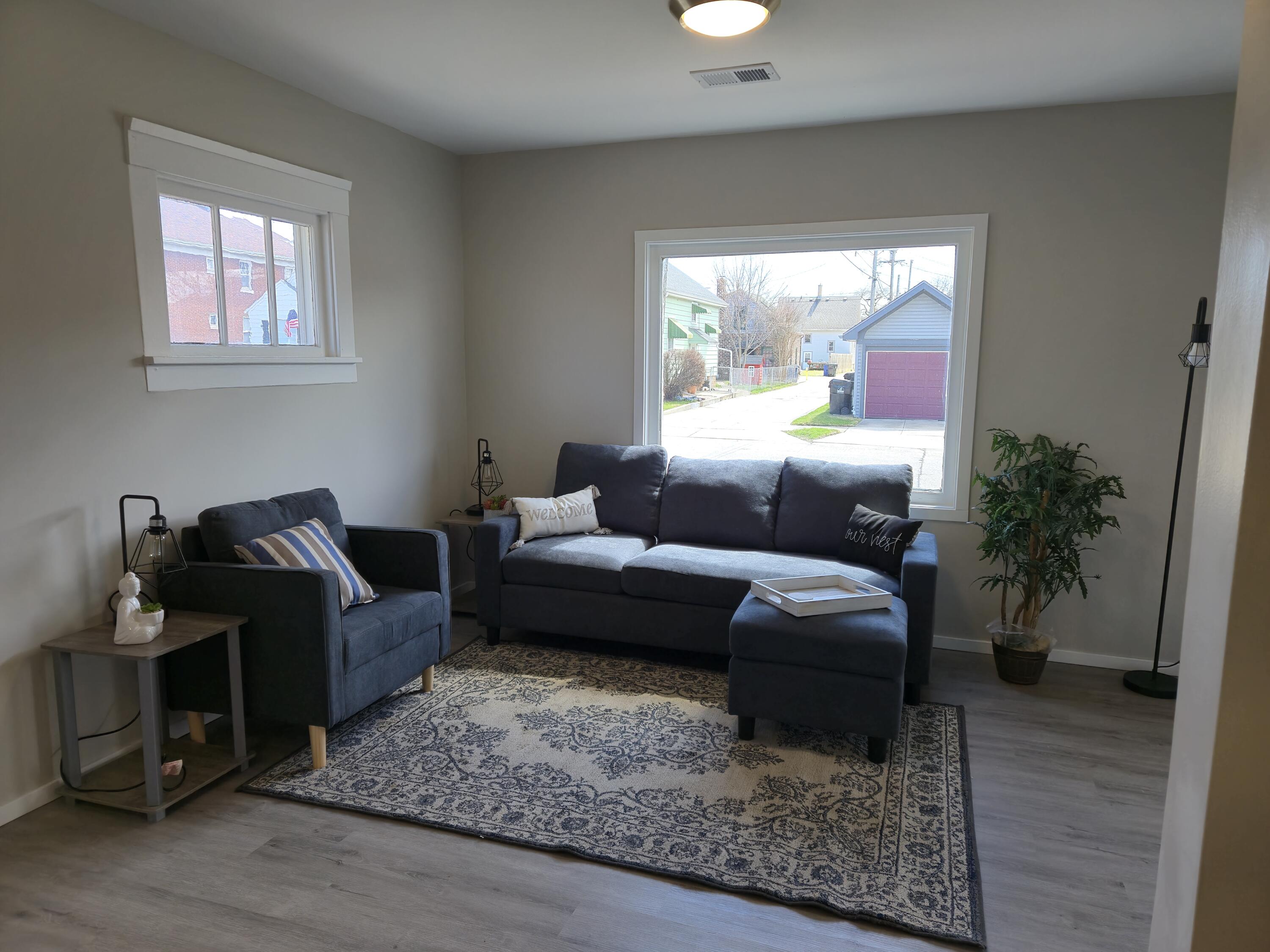 1118 Jones Avenue Racine, WI 53402 - Photo 1 of 1 Living room