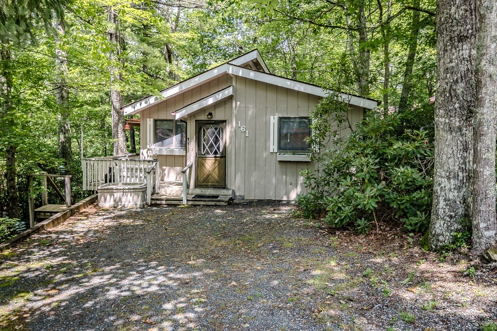 161 Ash Loop Newland, NC 28657 - Photo 4 of 33