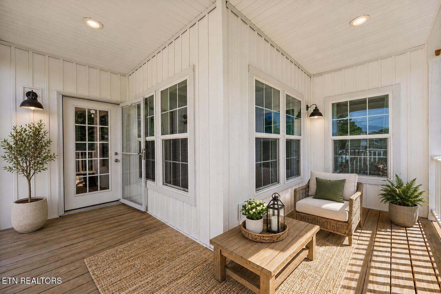 4323 McKamey Road Knoxville, TN 37921 - Photo 6 of 29 Covered Front Porch