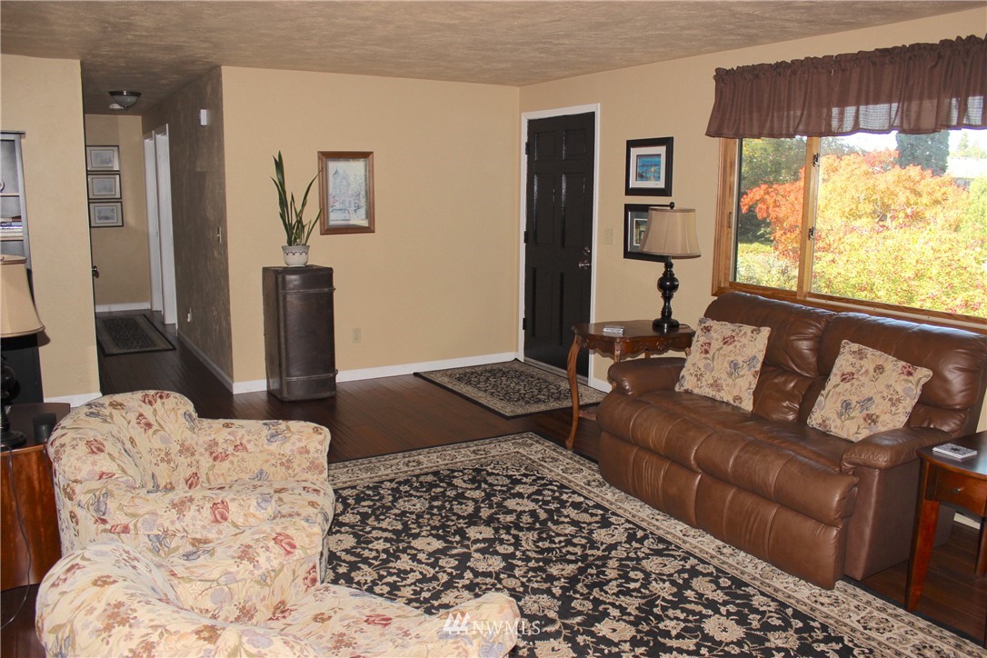 8515 176th Avenue Southwest Rochester, WA 98579 - Photo 14 of 25