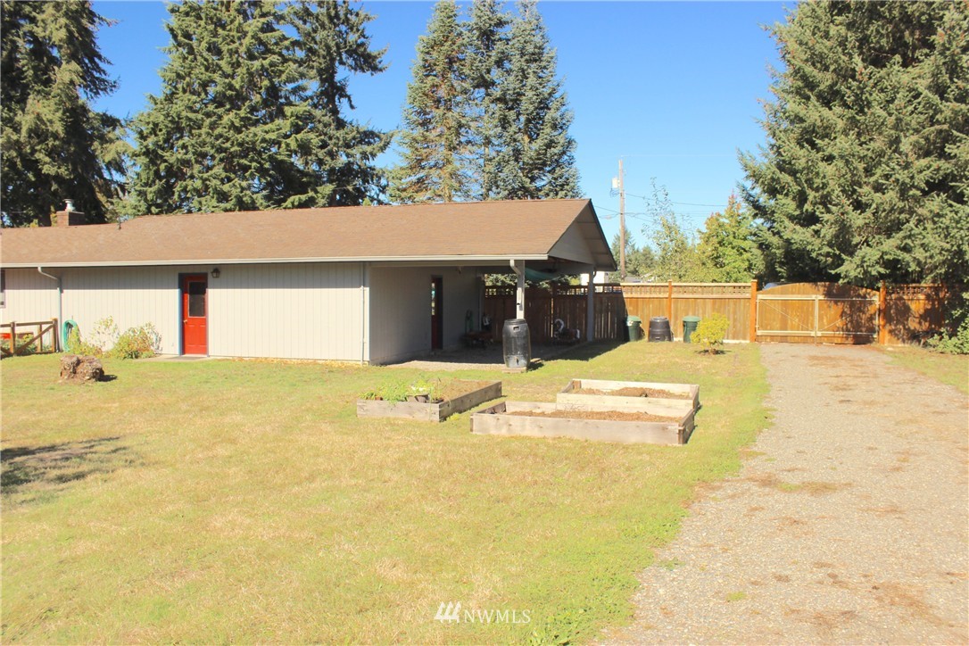 8515 176th Avenue Southwest Rochester, WA 98579 - Photo 3 of 25