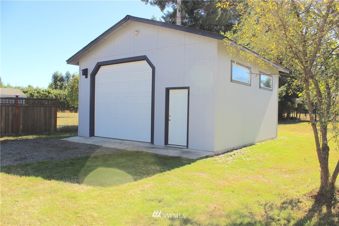 8515 176th Avenue Southwest Rochester, WA 98579 - Photo 23 of 25