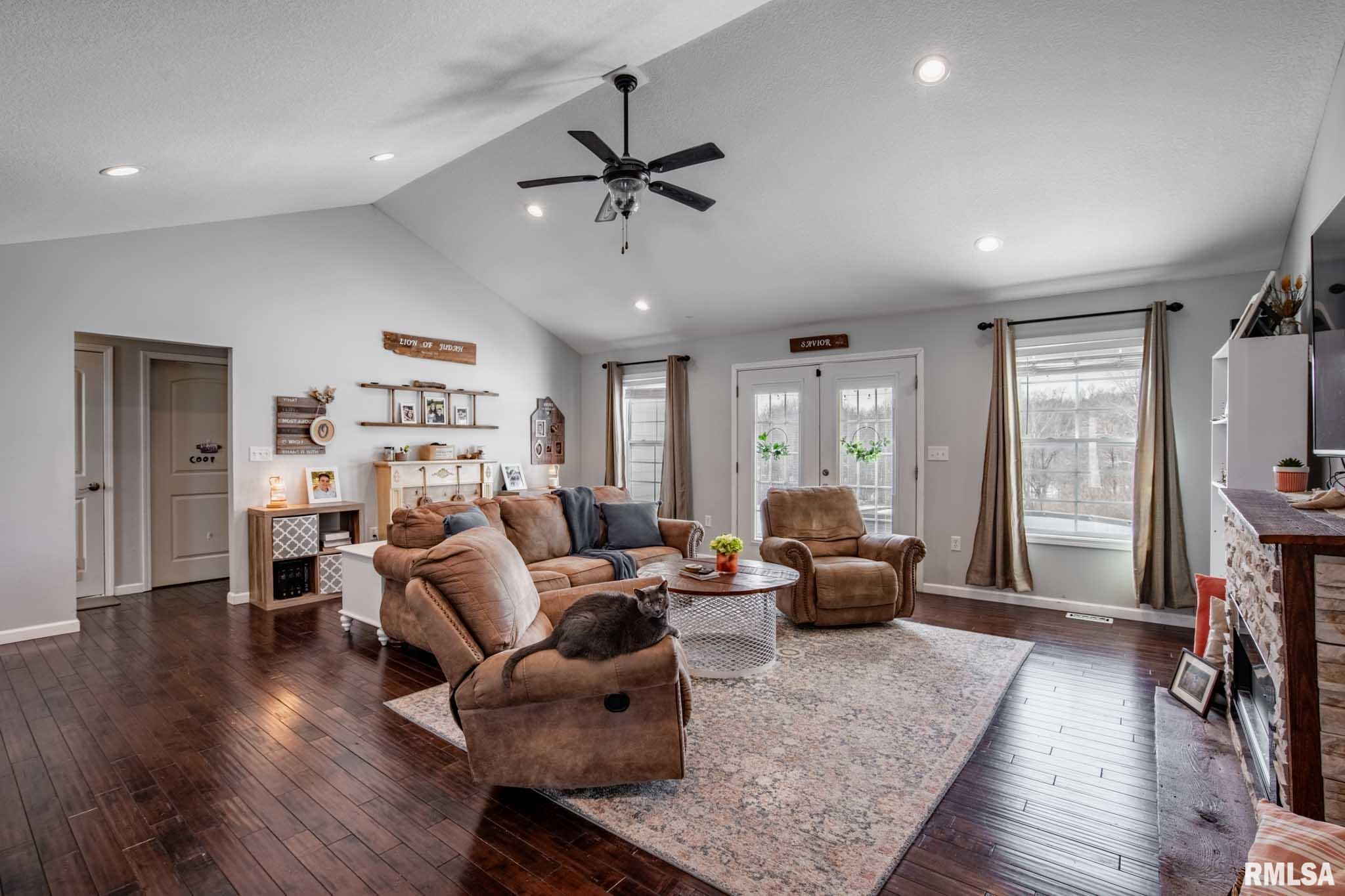 1135 Palzo Road Creal Springs, IL 62922 - Photo 6 of 40