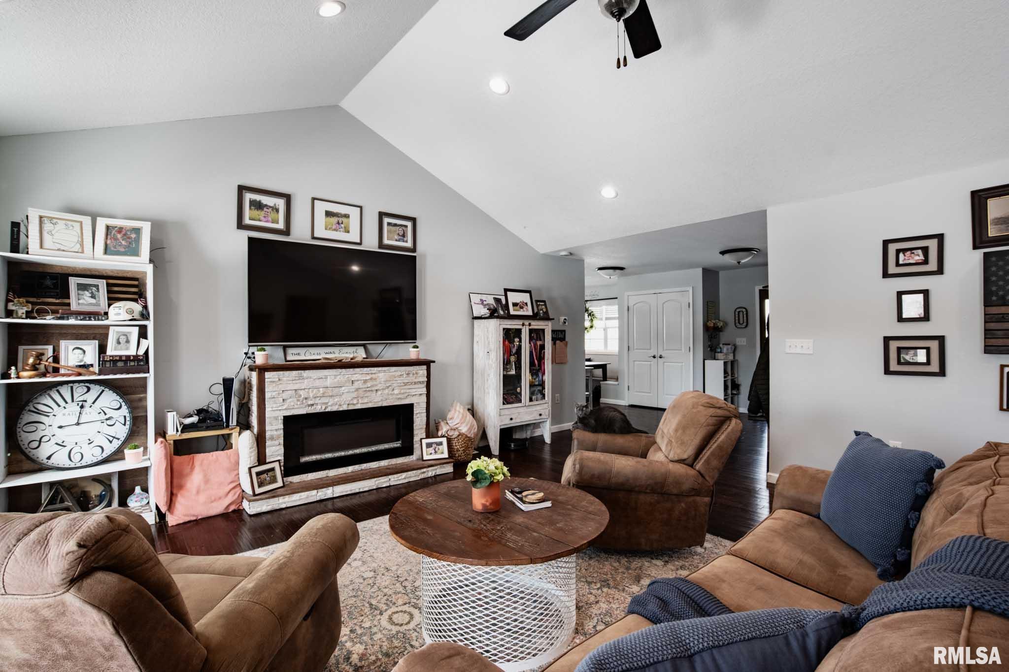 1135 Palzo Road Creal Springs, IL 62922 - Photo 8 of 40