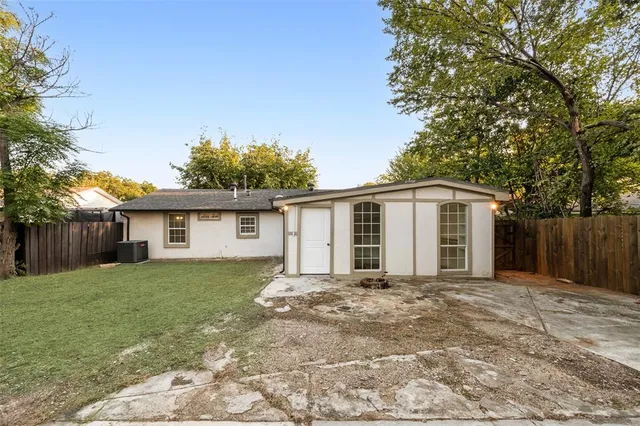 $309,900 | 114 Tarrant Drive, Euless, TX 76039