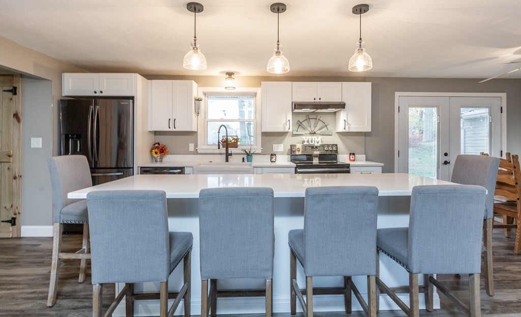 143 Francine Road Raynham, MA 02767 - Photo 5 of 28 Gallery Image 5