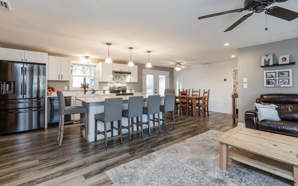 143 Francine Road Raynham, MA 02767 - Photo 7 of 28 Gallery Image 7