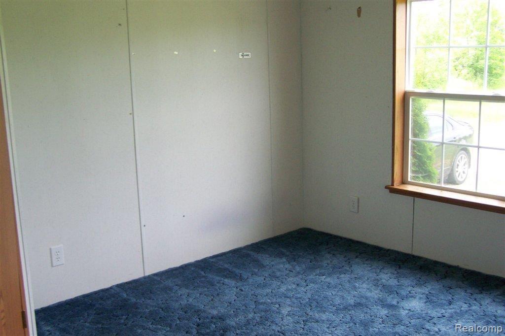 10421 Meisner Road Casco, MI 48064 - Photo 11 of 13 100_1428.JPG