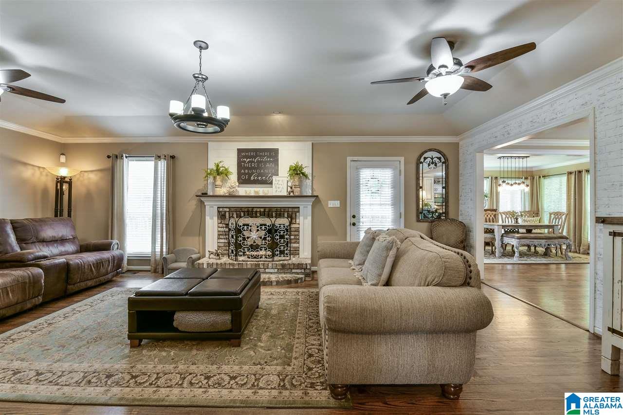 2805 Red Leaf Circle Bessemer, AL 35023 - Photo 5 of 48