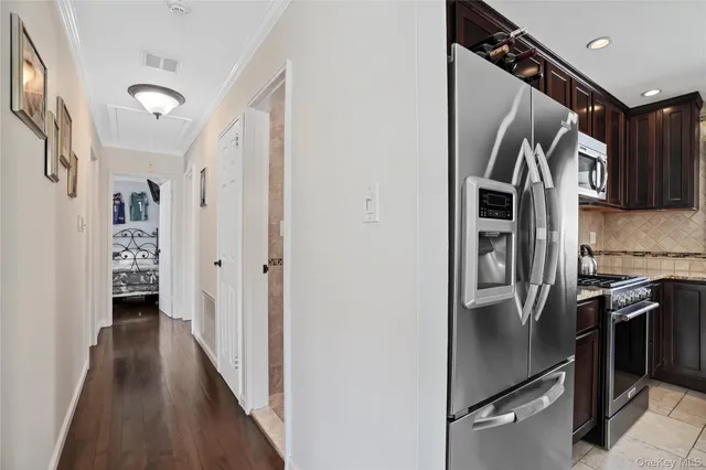 $979,999 | 91-03 156th Avenue | Rockwood Park