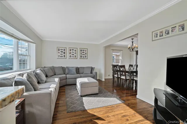 $979,999 | 91-03 156th Avenue | Rockwood Park