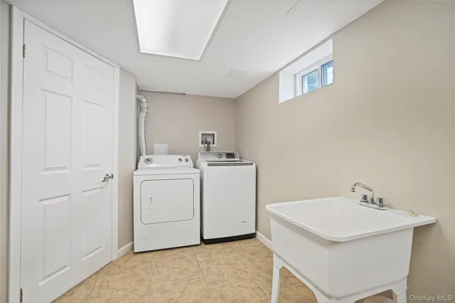 $979,999 | 91-03 156th Avenue | Rockwood Park