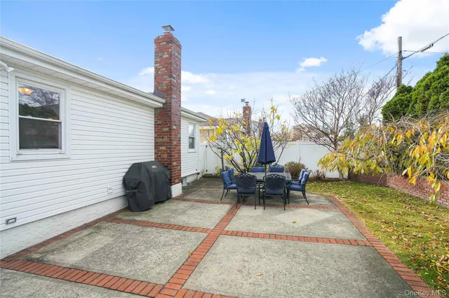 $979,999 | 91-03 156th Avenue | Rockwood Park