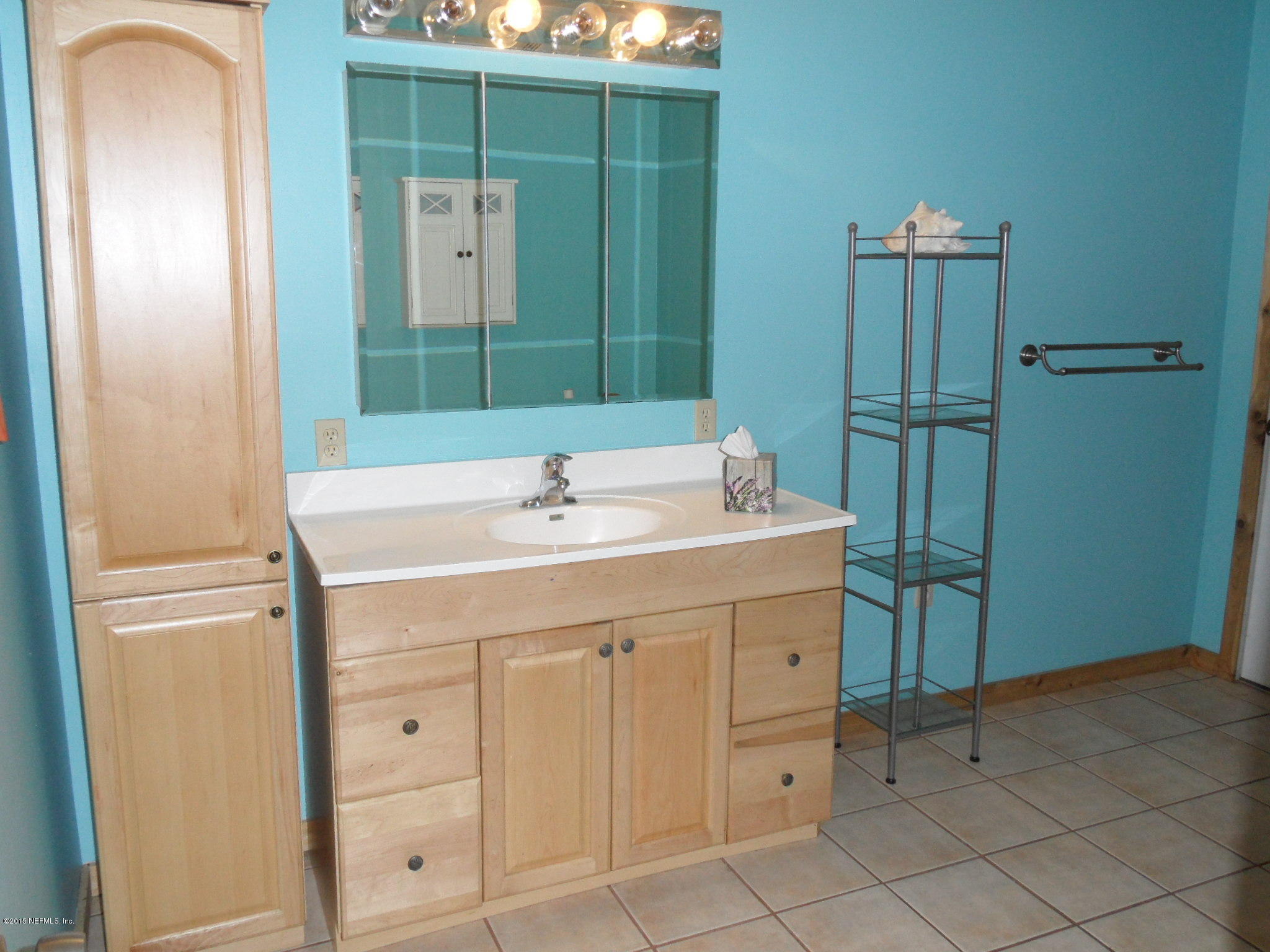 2873 Eagle Point Road Middleburg, FL 32068 - Photo 33 of 50 In-law full bath downstairs