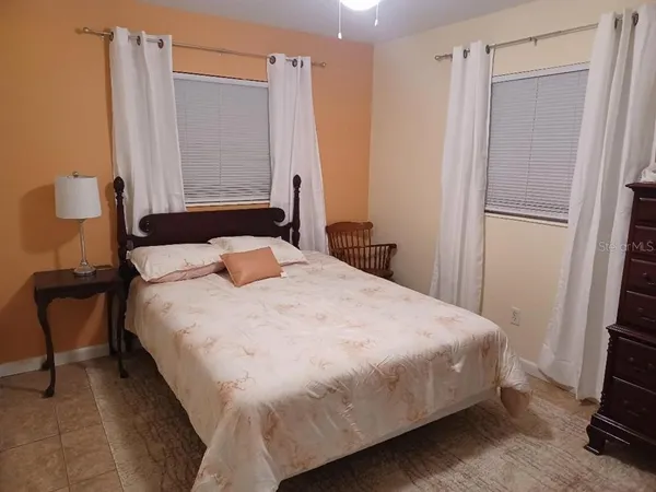 $1,995 | 1942 Conifer Court, Winter Park, FL 32792