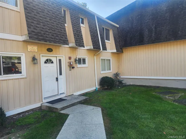 $2,350 | 18 Pavilion Ridge Way, Unit 1, Suffern, NY 10901