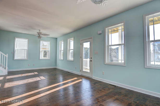 122 Atkinson Road Surf City, NC 28445 - Photo 12 of 51 122 Atkinson Rd Surf City NC-small-012-1