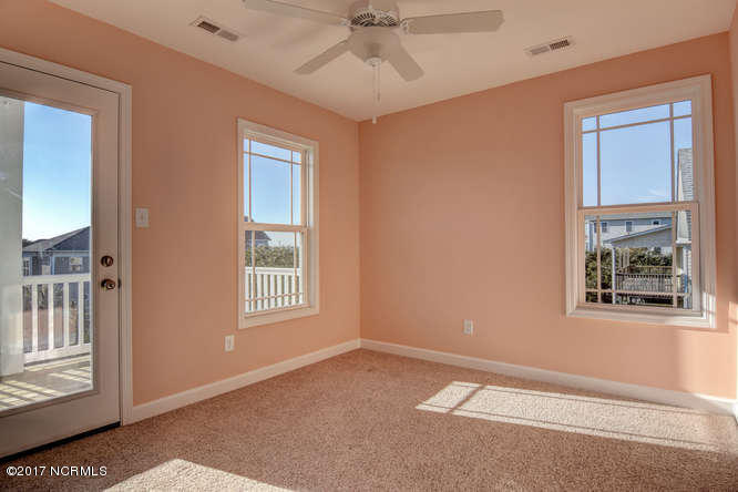 122 Atkinson Road Surf City, NC 28445 - Photo 26 of 51 122 Atkinson Rd Surf City NC-small-026-1