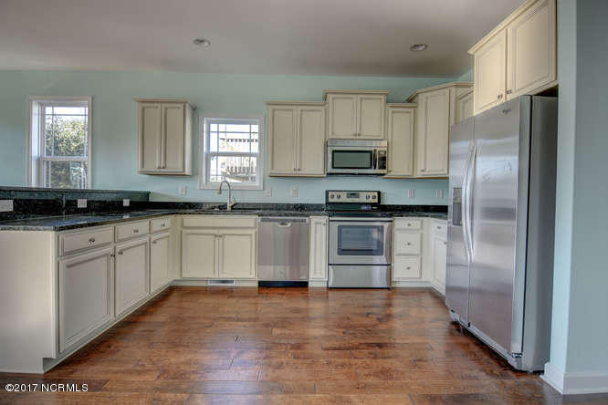 122 Atkinson Road Surf City, NC 28445 - Photo 9 of 51 122 Atkinson Rd Surf City NC-small-009-8