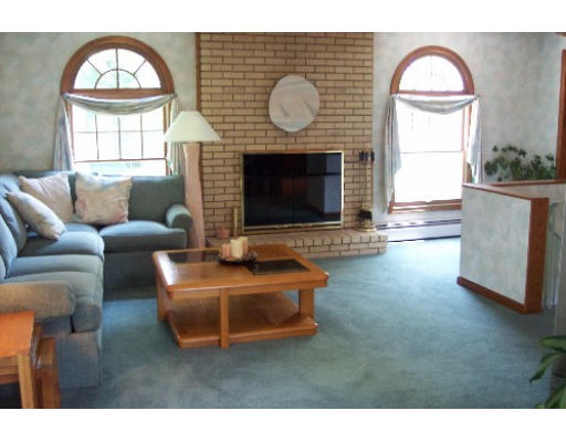 13 Pasho Street Andover, MA 01810 - Photo 5 of 10