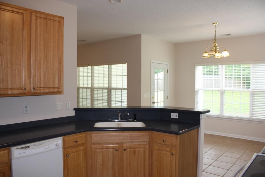 276 Westbrooke Road Summerville, SC 29486 - Photo 11 of 32 kitchen 4