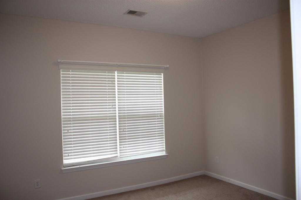 276 Westbrooke Road Summerville, SC 29486 - Photo 21 of 32 front bedroom