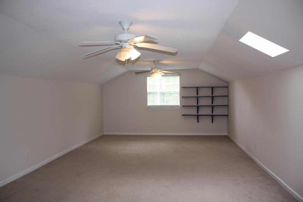 276 Westbrooke Road Summerville, SC 29486 - Photo 22 of 32 FROG
