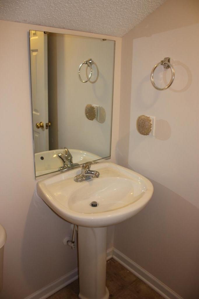 276 Westbrooke Road Summerville, SC 29486 - Photo 27 of 32 half bath