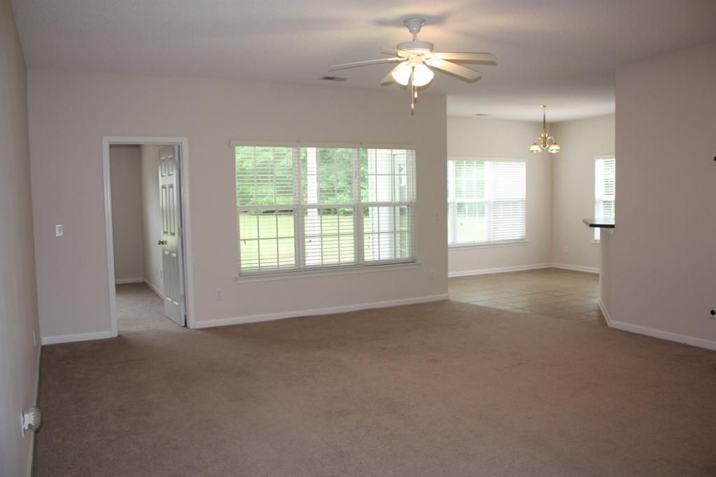 276 Westbrooke Road Summerville, SC 29486 - Photo 5 of 32 Family living room
