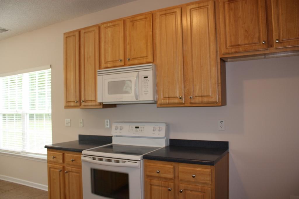 276 Westbrooke Road Summerville, SC 29486 - Photo 9 of 32 kitchen 2
