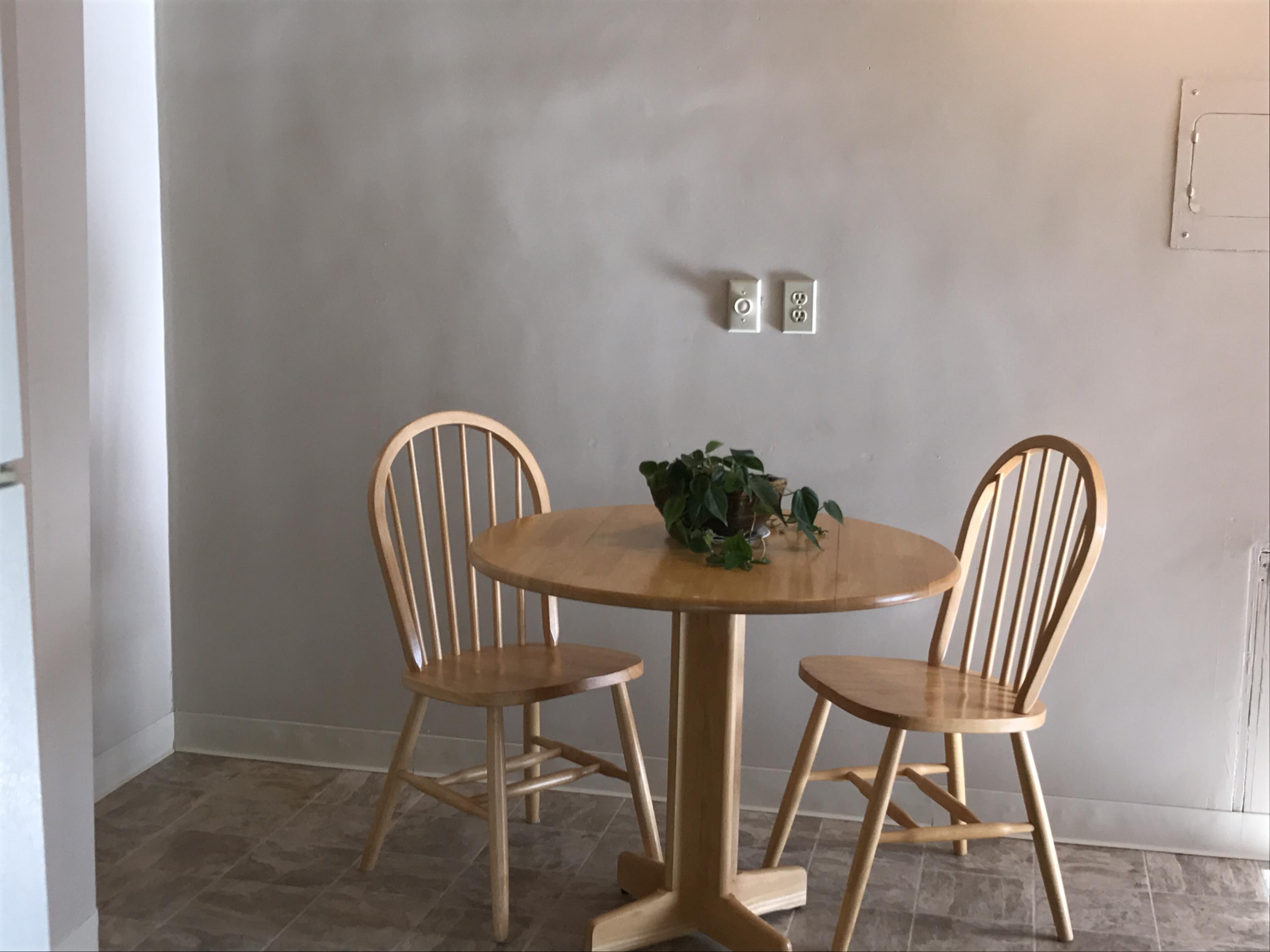 1820 Langdon Road Southwest Roanoke, VA 24015 - Photo 14 of 18 Eating Area
