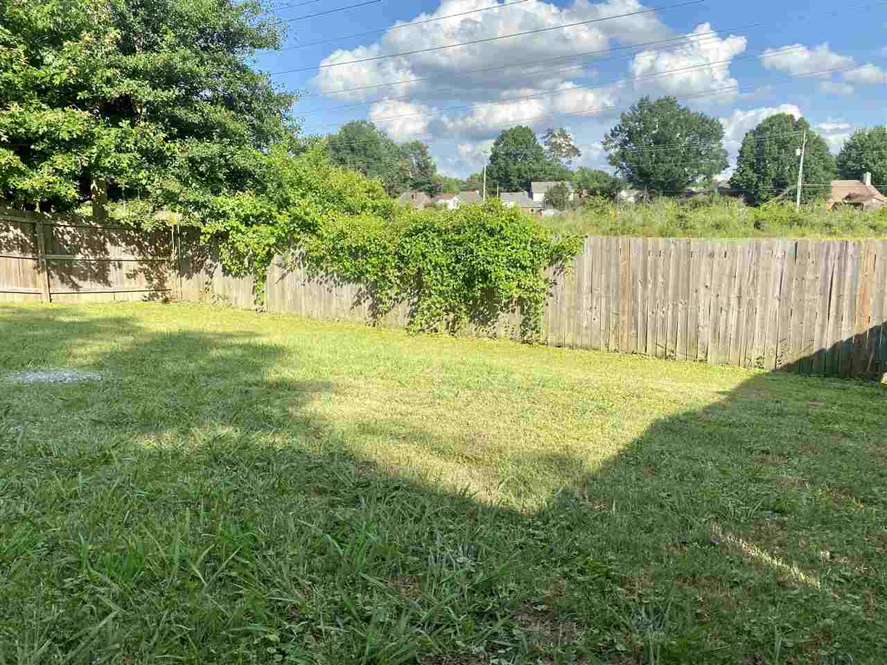 214 South Walnut Bend Road Memphis, TN 38018 - Photo 14 of 24 Large fenced backyard.