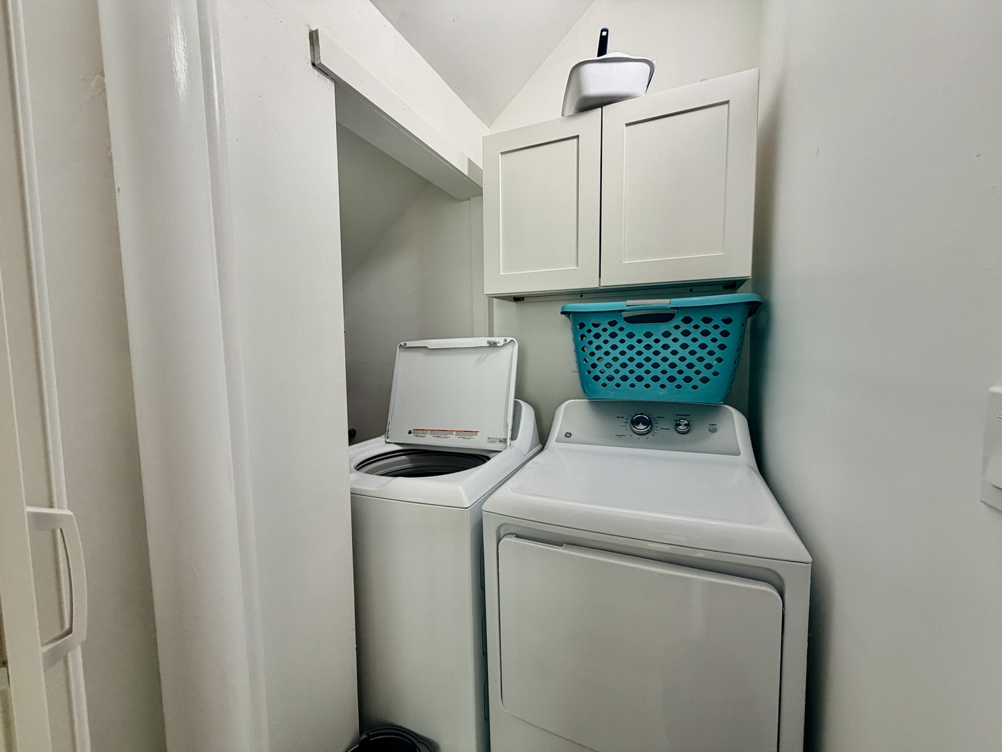 1112 Ophia Street Metropolis, IL 62960 - Photo 32 of 32 a utility room with dryer and washer