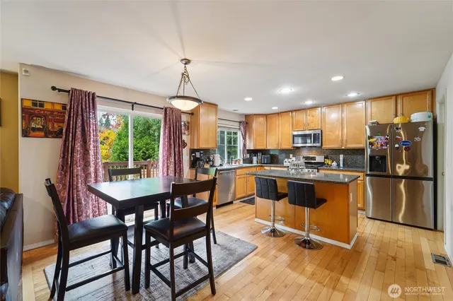 $4,800 | 10185 224th Avenue Northeast, Redmond, WA 98053