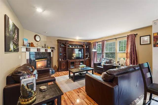 $4,800 | 10185 224th Avenue Northeast, Redmond, WA 98053