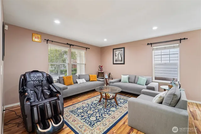 $4,800 | 10185 224th Avenue Northeast, Redmond, WA 98053