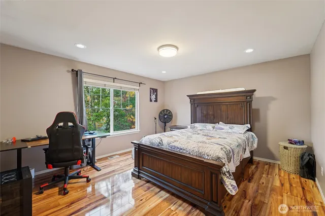 $4,800 | 10185 224th Avenue Northeast, Redmond, WA 98053