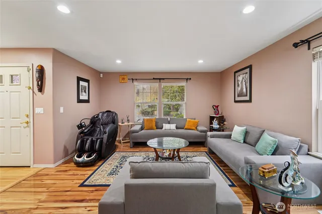 $4,800 | 10185 224th Avenue Northeast, Redmond, WA 98053