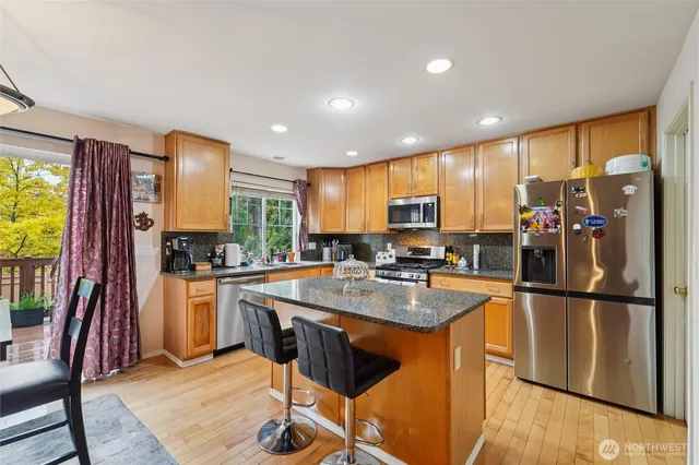 $4,800 | 10185 224th Avenue Northeast, Redmond, WA 98053