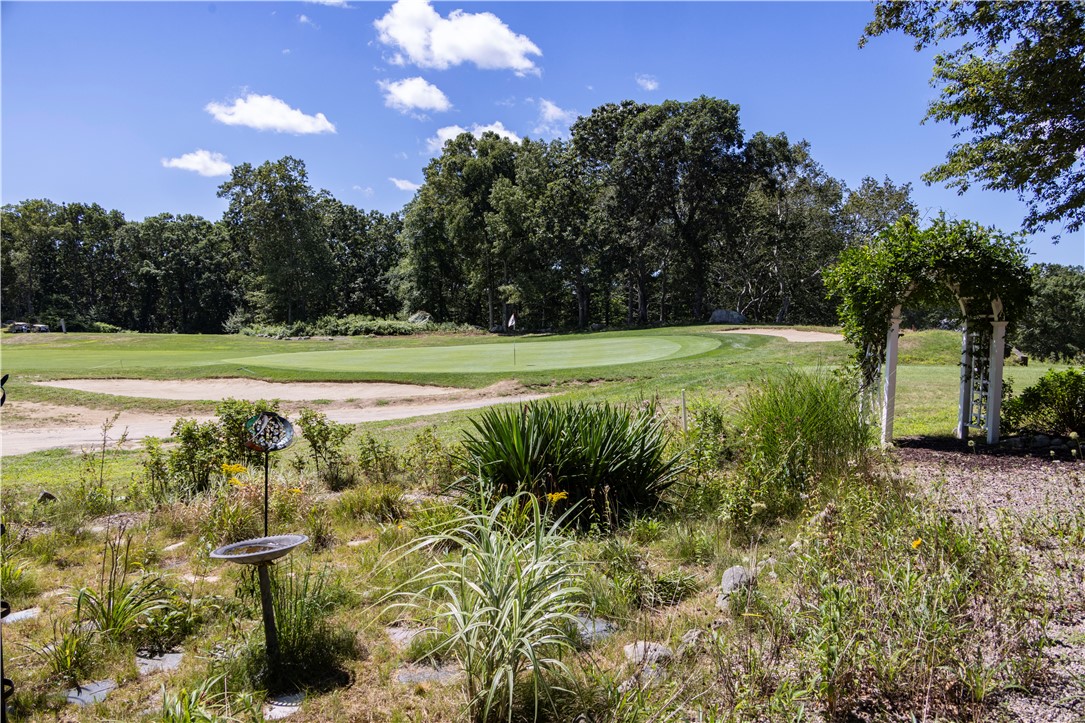 7 Wicklow Road Westerly, RI 02891 - Photo 22 of 33