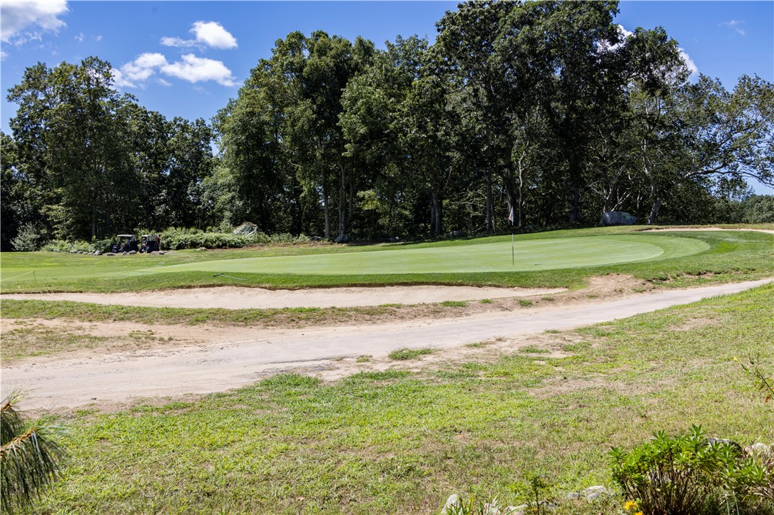 7 Wicklow Road Westerly, RI 02891 - Photo 24 of 33