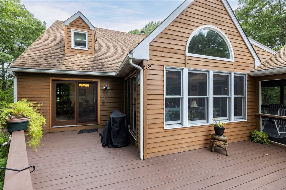 7 Wicklow Road Westerly, RI 02891 - Photo 29 of 33