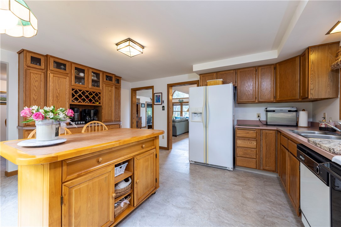 7 Wicklow Road Westerly, RI 02891 - Photo 10 of 33