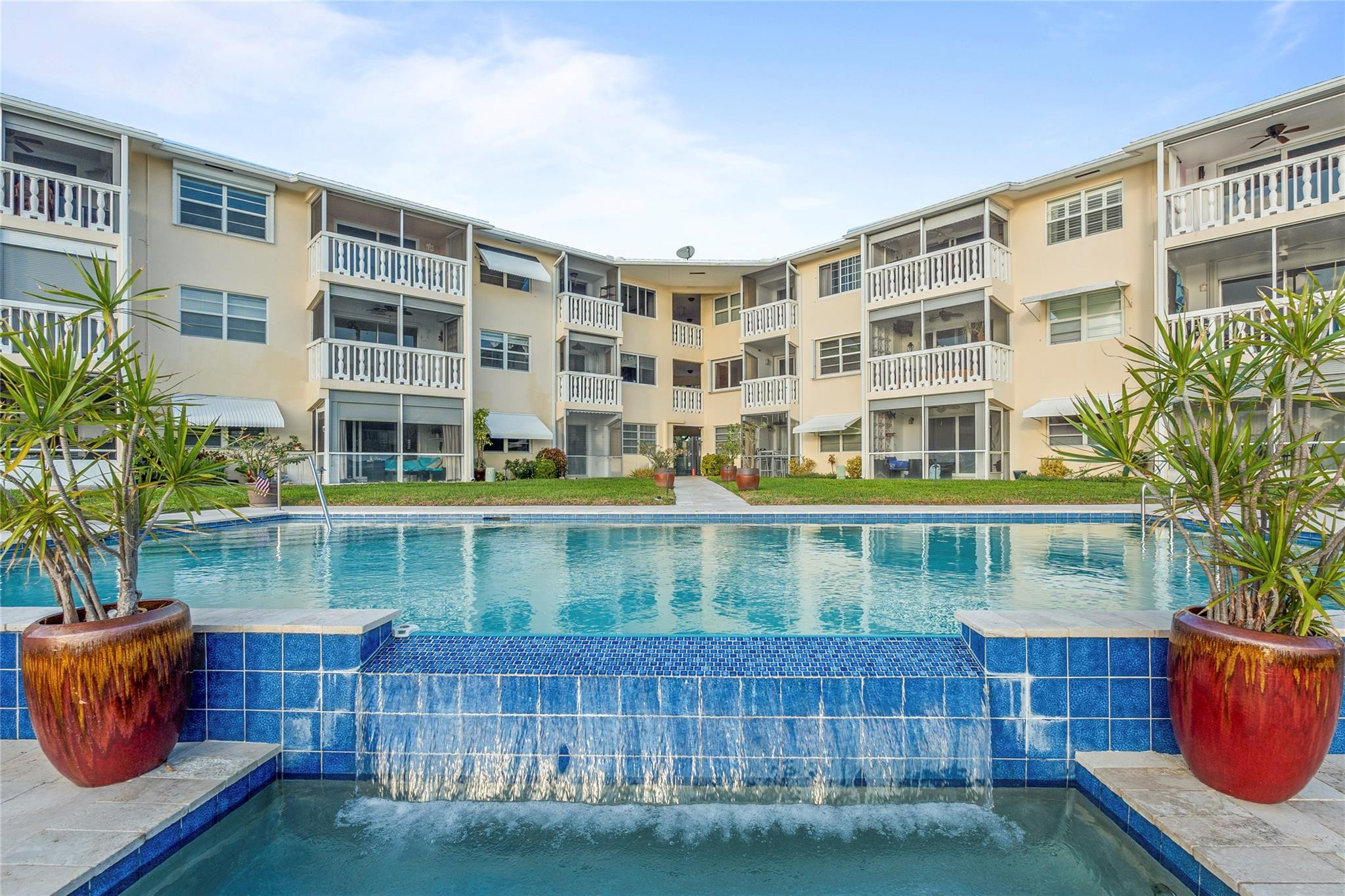 700 Pine Drive, Unit 308 Pompano Beach, FL 33060 - Photo 8 of 32 Photo 8