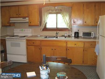 246 Dutch Neck Road East Windsor, NJ 08520 - Photo 4 of 10