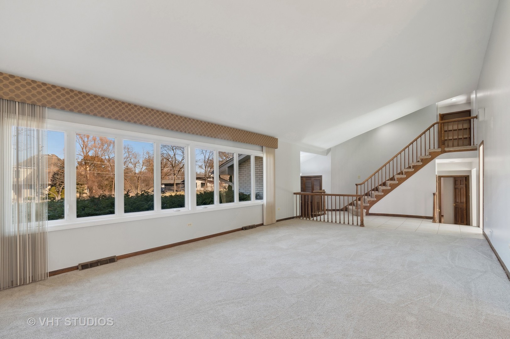 694 Ridge Road Highland Park, IL 60035 - Photo 5 of 27 an empty room with windows