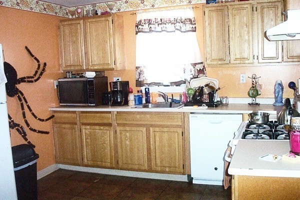 105 Pearl Street Clinton, MA 01510 - Photo 6 of 9 Gallery Image 6