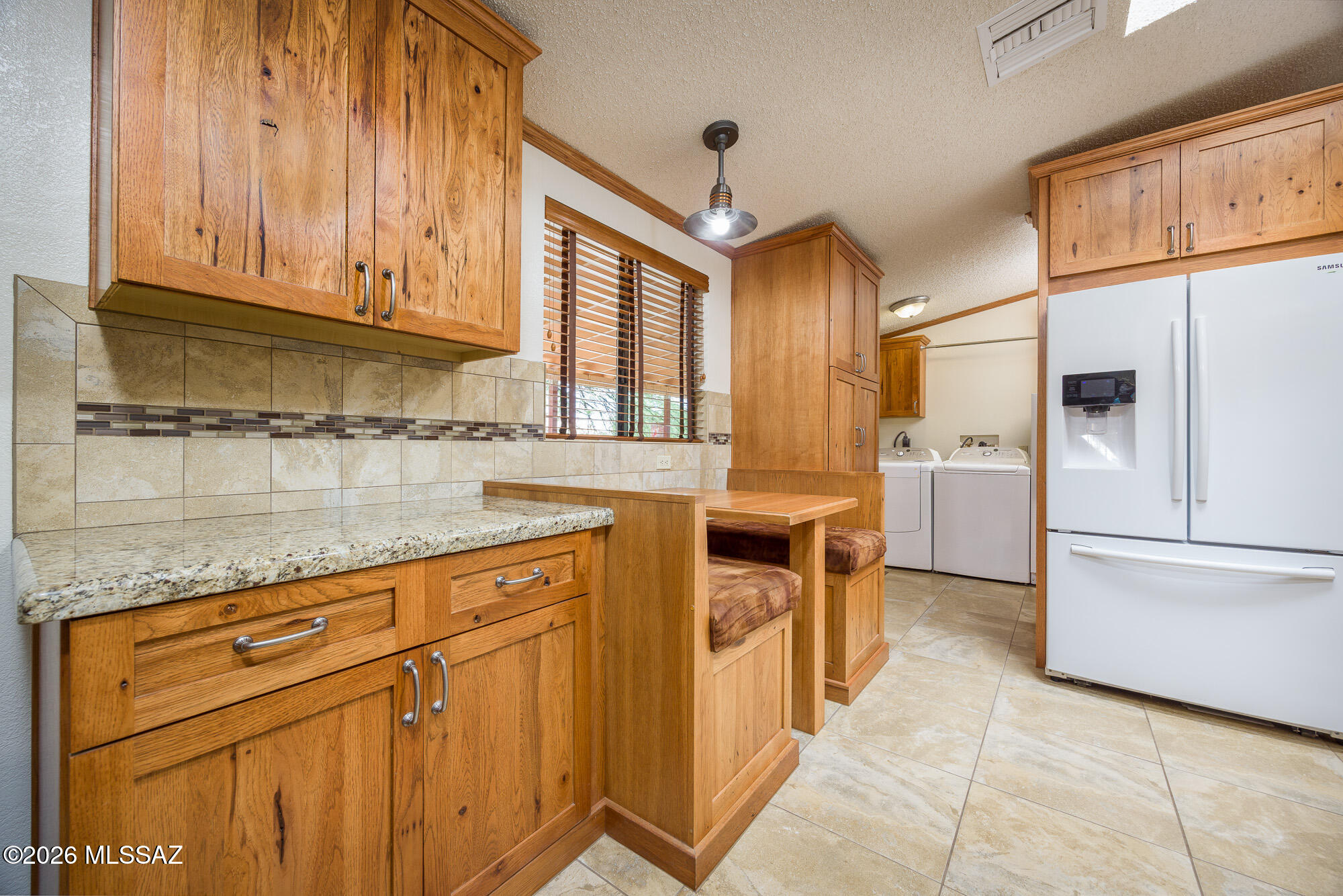 6395 North Sanders Road Tucson, AZ 85743 - Photo 6 of 50 Kitchen