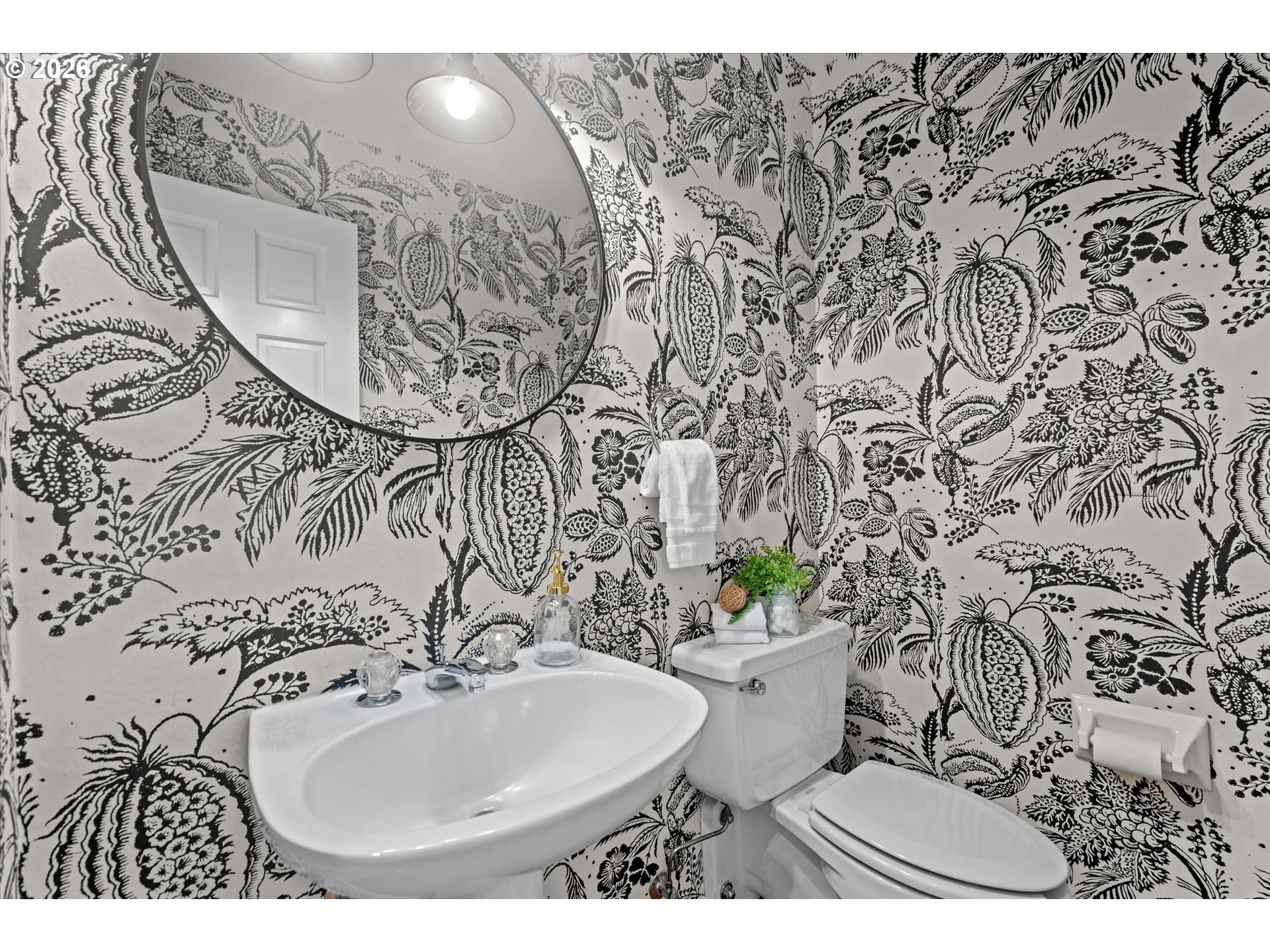 9045 Northwest Kaiser Road Portland, OR 97231 - Photo 22 of 46